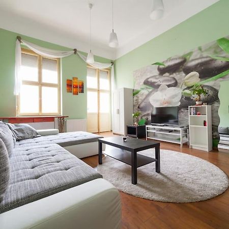בודפשט Main Street Apartment / Heart Of Bp מראה חיצוני תמונה
