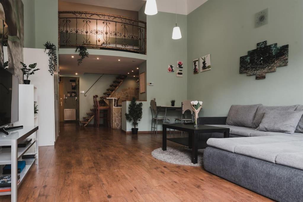 בודפשט Main Street Apartment / Heart Of Bp מראה חיצוני תמונה